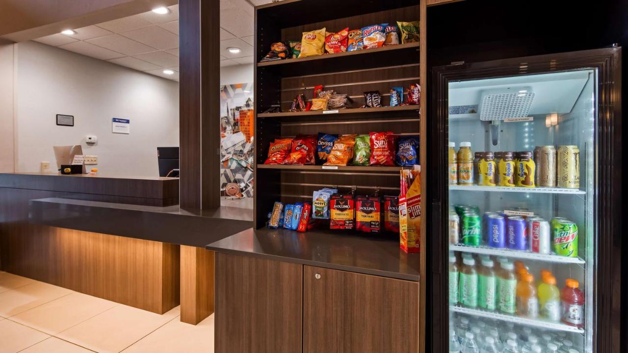 Best Western Plus New Cumberland Eksteriør bilde