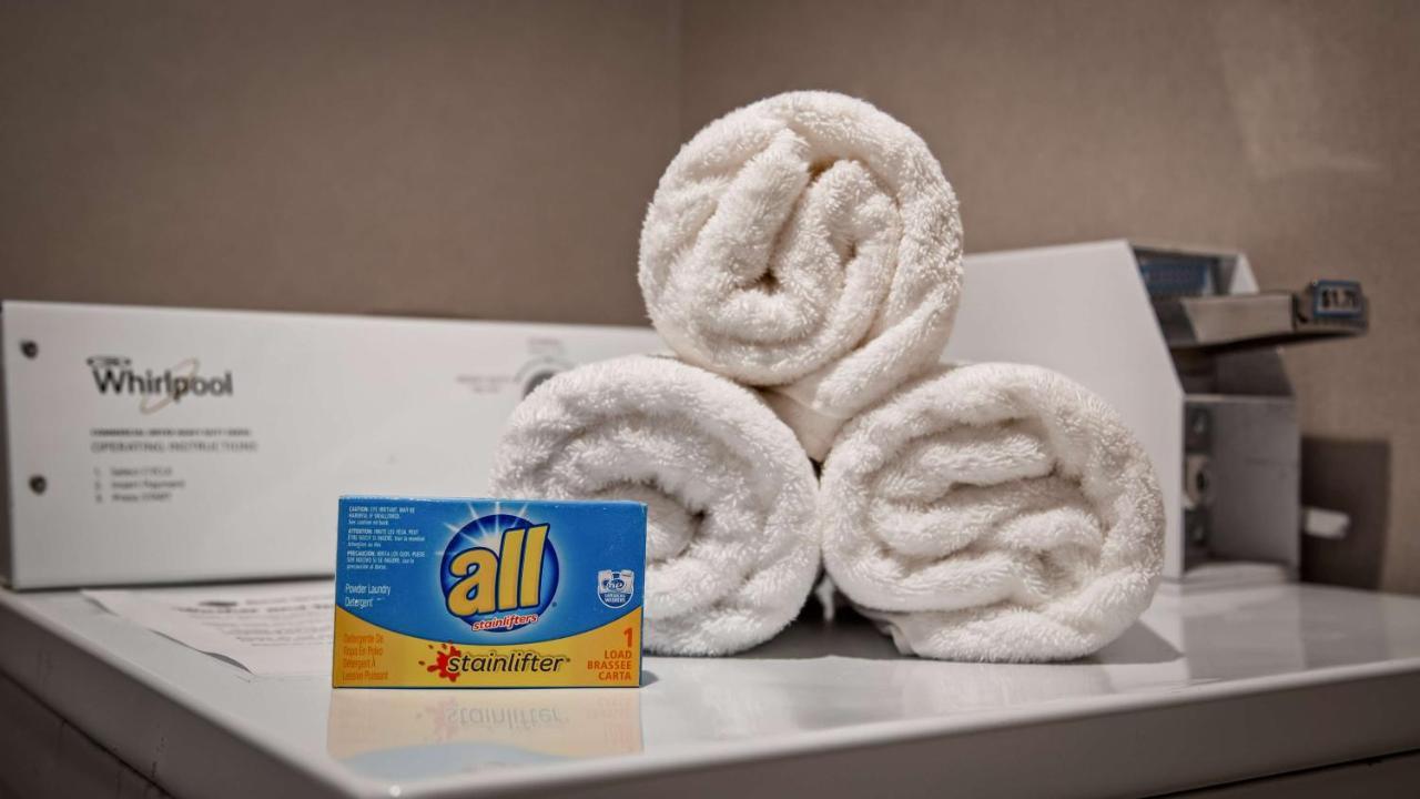 Best Western Plus New Cumberland Eksteriør bilde