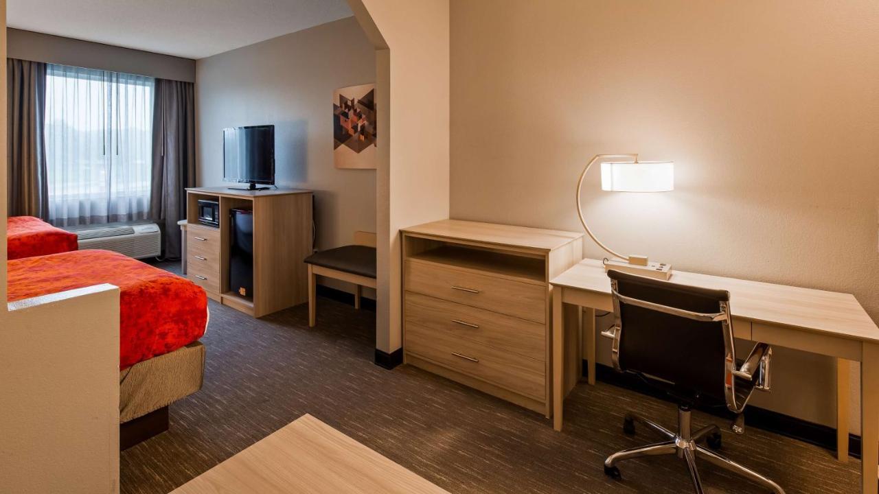 Best Western Plus New Cumberland Eksteriør bilde