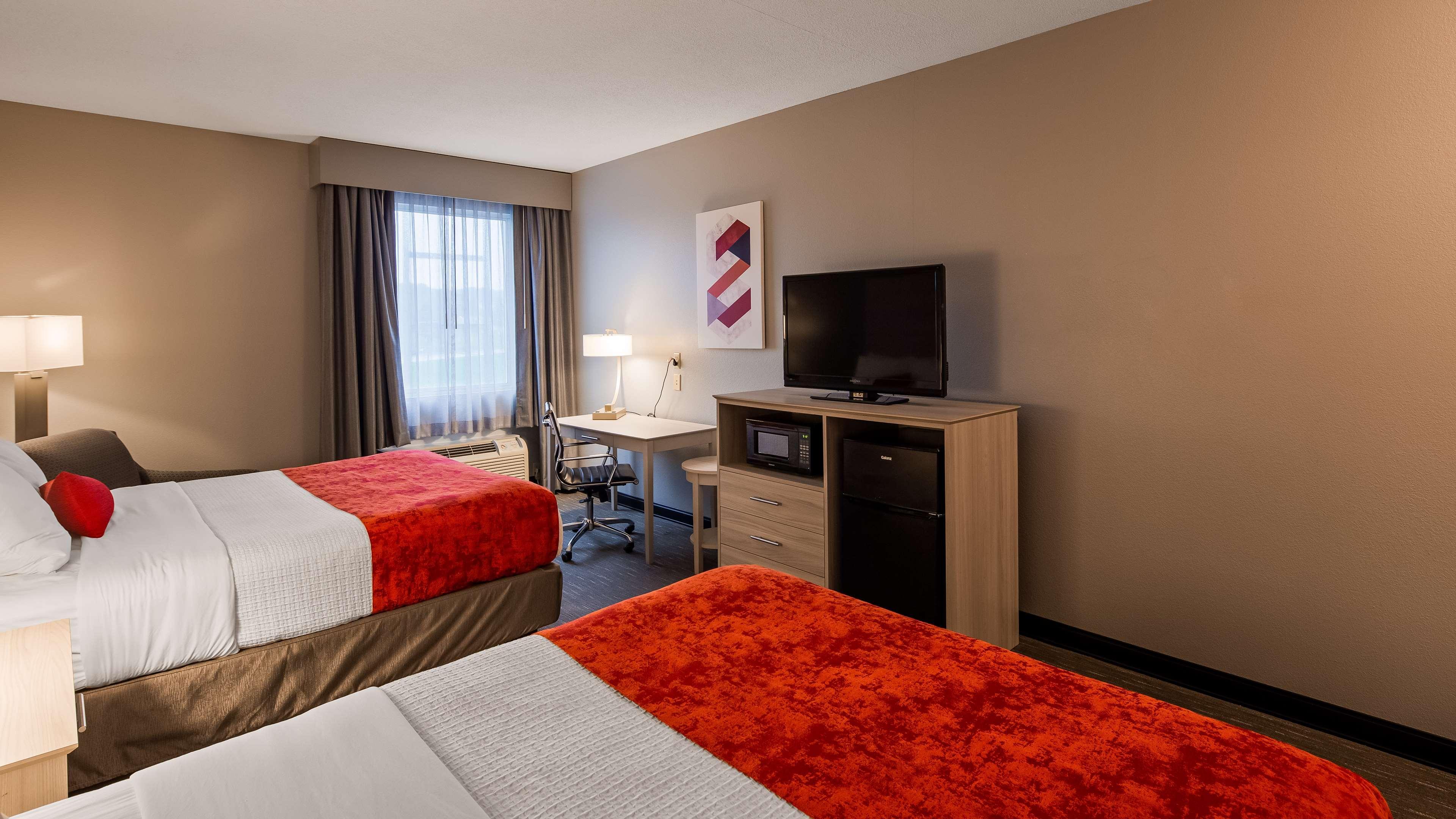 Best Western Plus New Cumberland Eksteriør bilde