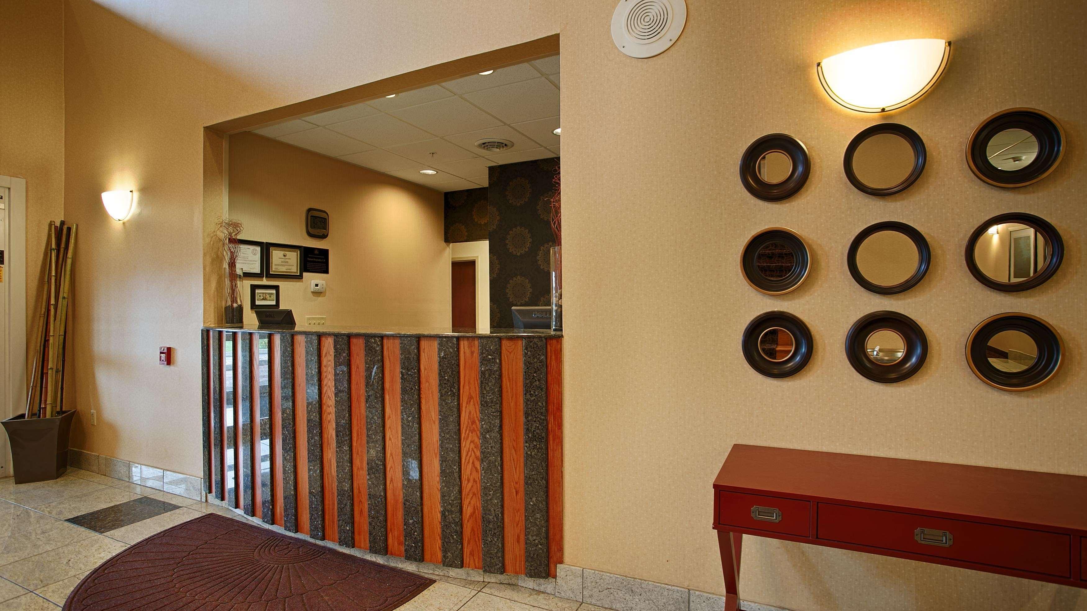 Best Western Plus New Cumberland Eksteriør bilde
