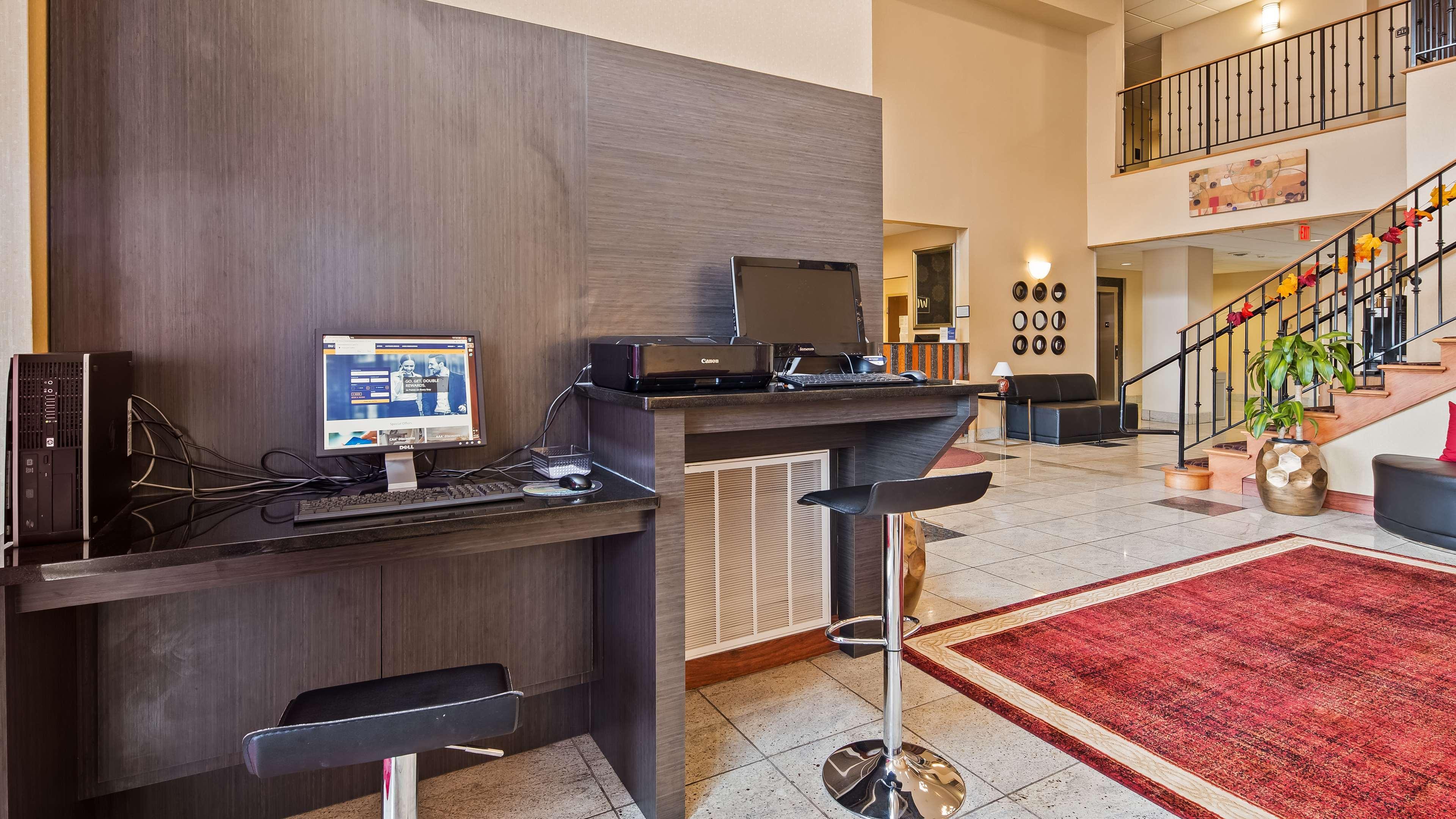 Best Western Plus New Cumberland Eksteriør bilde