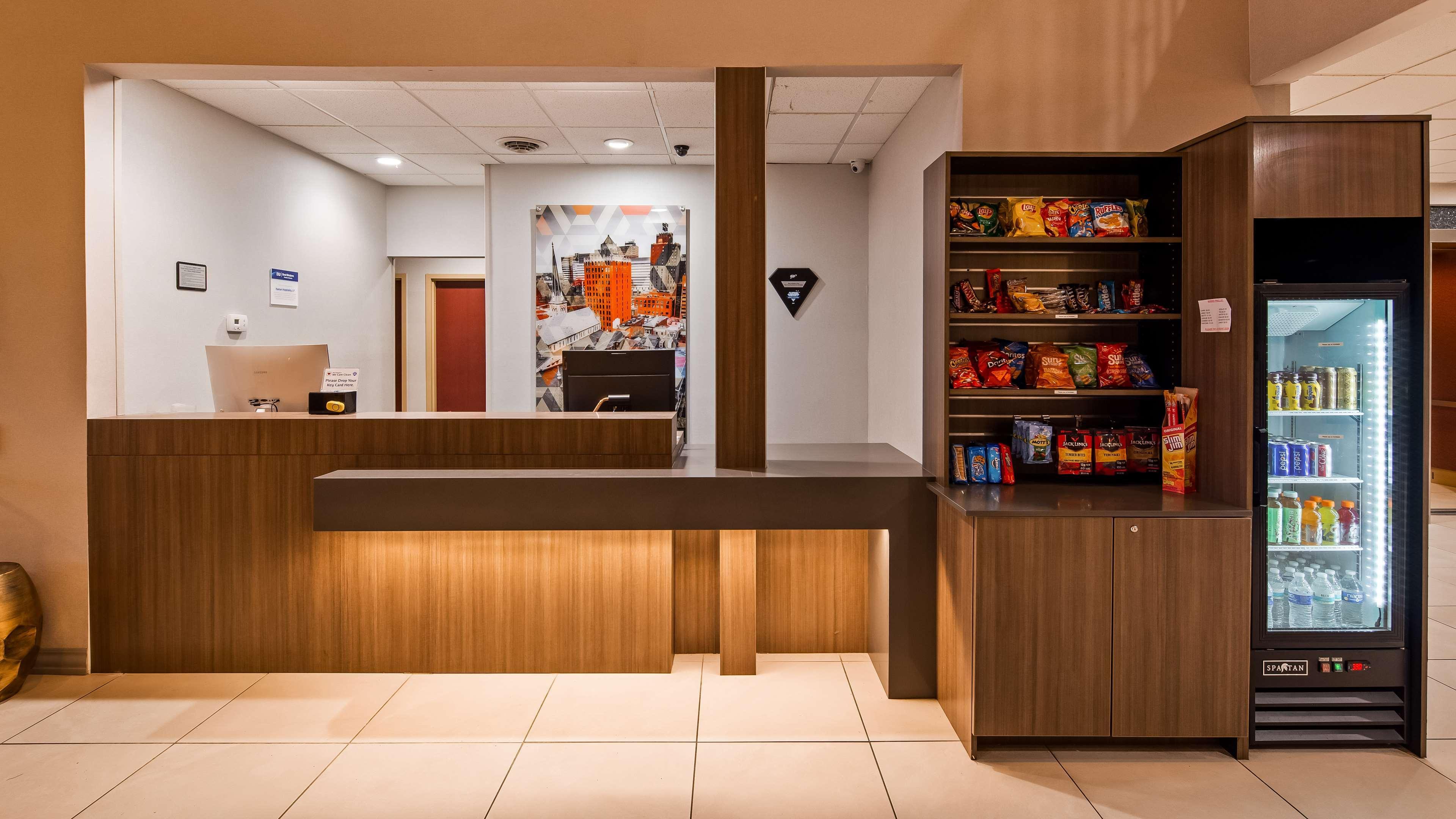 Best Western Plus New Cumberland Eksteriør bilde