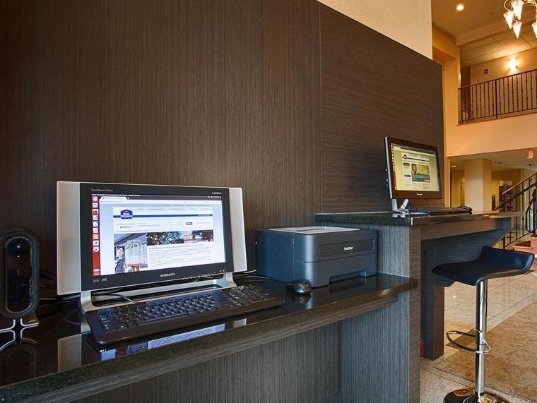 Best Western Plus New Cumberland Eksteriør bilde